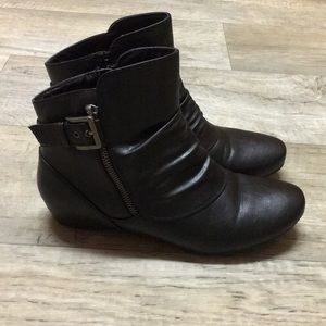 BareTraps Booties Black Size 9.5